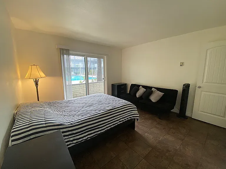 1111 Seacoast Dr #4 — Photo 5