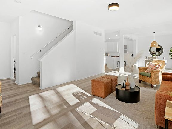 3rd image of 18855 Sapphire Rd