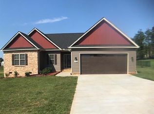 172 Staffordshire Dr #16, Statesville, NC 28625
