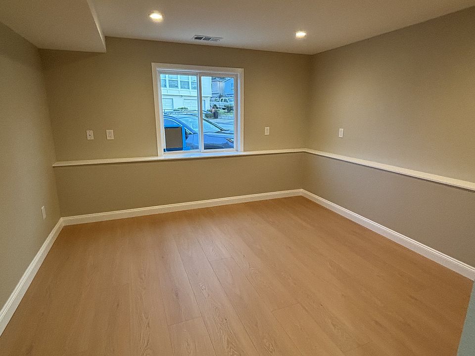 1st image of 92 Ridgefield Ave