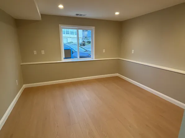 92 Ridgefield Ave, Daly City, CA 94015