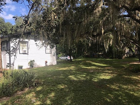 3rd image of 101 Lindsay Ln