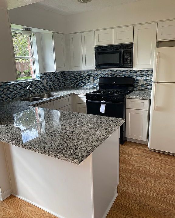 1st image of 7513 Carver Ave