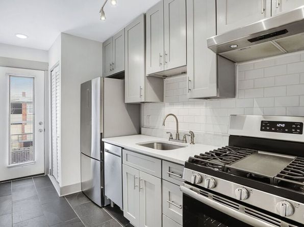 855 19th St NE APT 3
