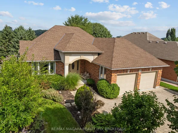 16 Cherry Ridge Blvd, Pelham, ON L0S 1C0
