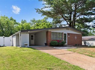 965 Preakness Ln, Florissant, MO 63033