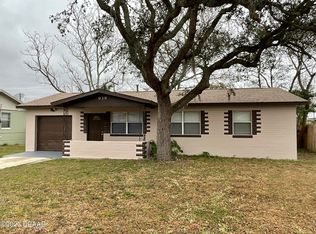 939 Essex Rd, Daytona Beach, FL 32117