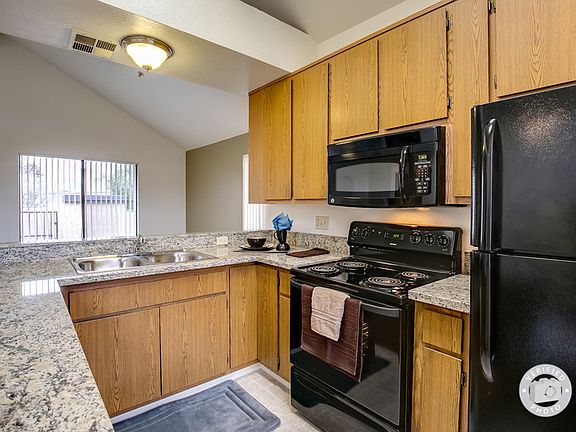 5th image of 2821 Lou Ann Dr APT 216