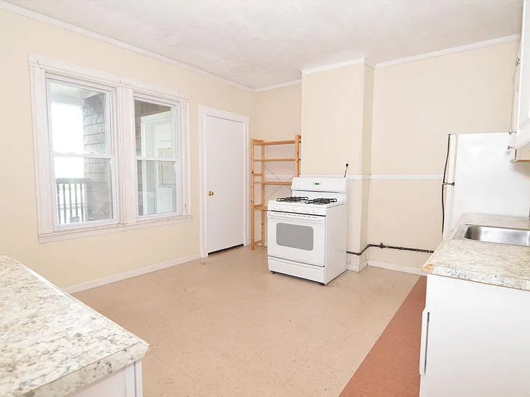 8 Brastow Ave #2 — Photo 5