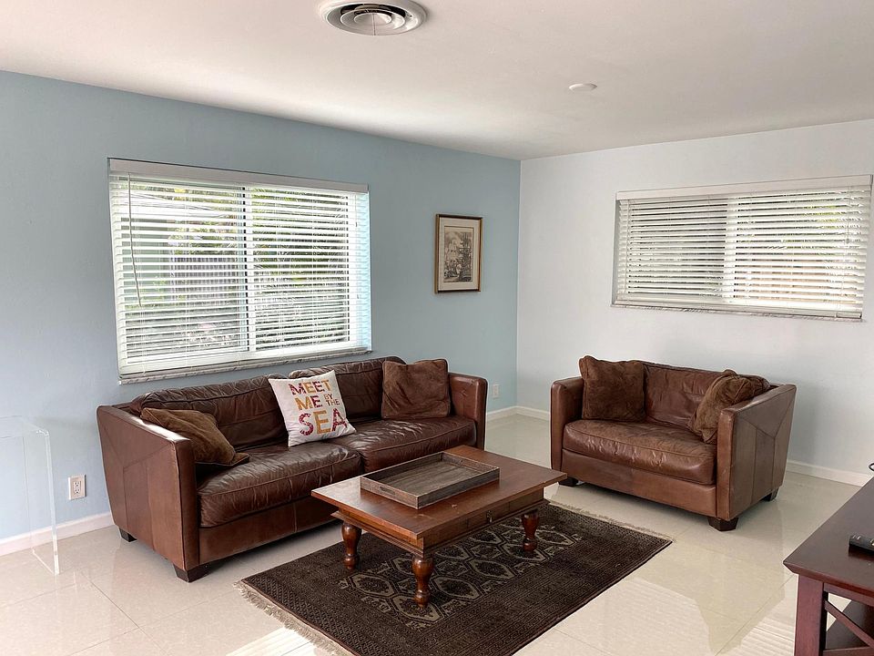 1st image of 270 Basin Dr Unit B