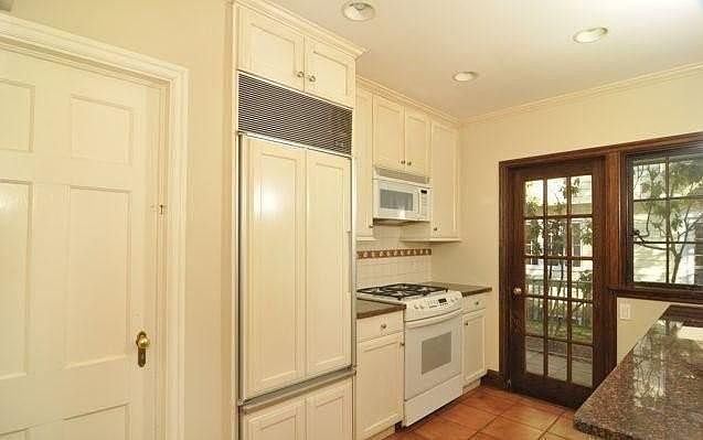 2nd image of 30 Jefferson Rd #2