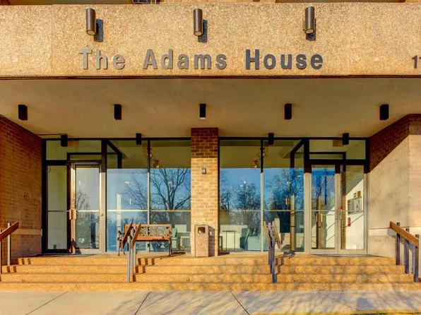 118 Monroe St APT 807, Rockville, MD 20850