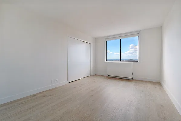 Bedroom, photo 1