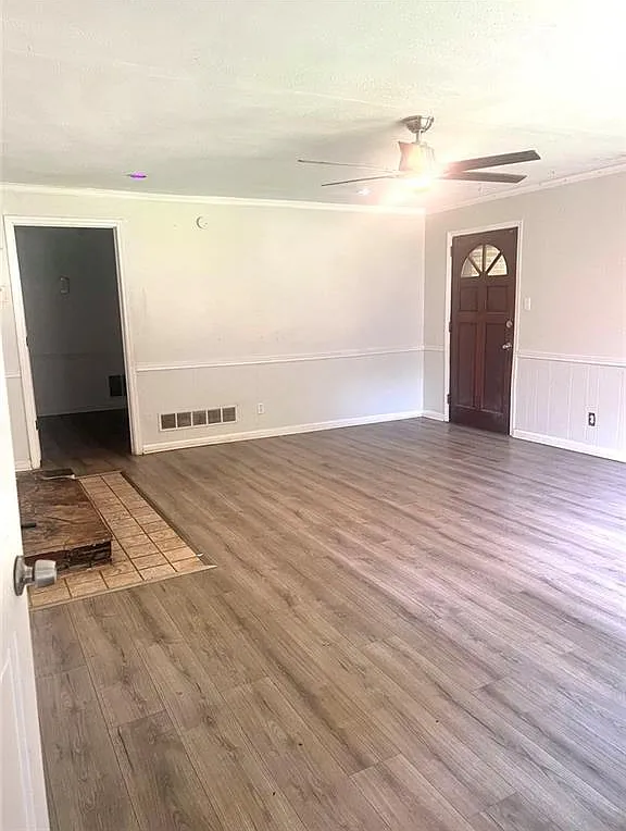 5 bed, 1.5 bath, 1480 sqft, $2,000 — Photo 3