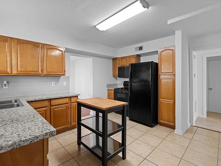 3430 Rosedale St #1 — Photo 5