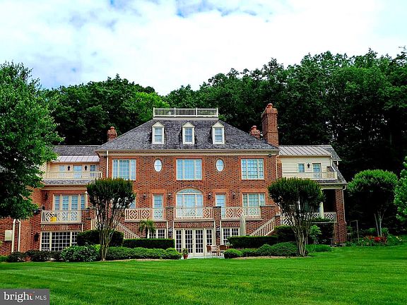 5th image of 659 Rock Cove Ln