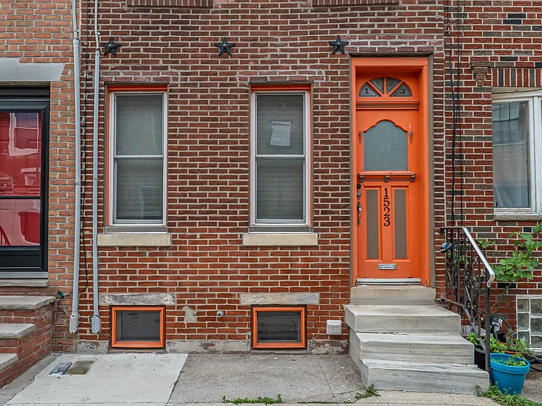 1523 S Clarion St — Photo 1