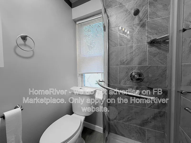 3 bed, 1.0 bath, 829 sqft, $1,600 — Photo 4