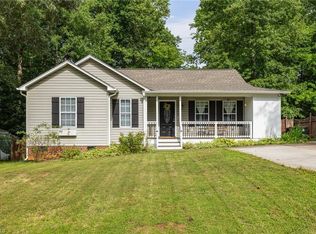 3 Oak Meadow Ln, Thomasville, NC 27360