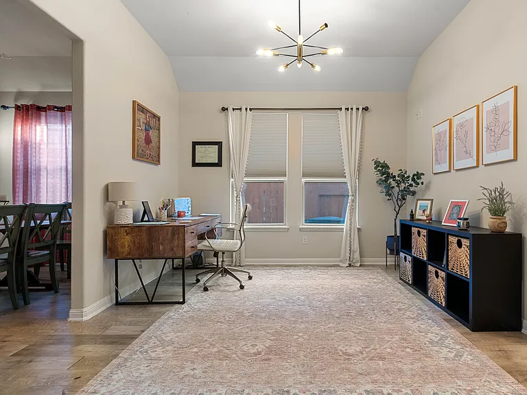 2428 Granite Hill Dr — Photo 11