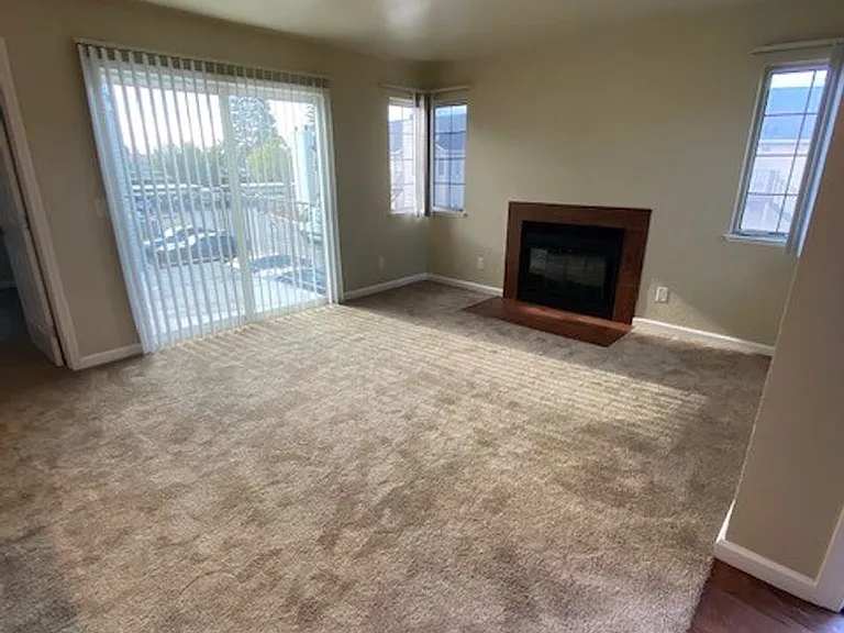 Carmel Woods Apartments — Photo 74
