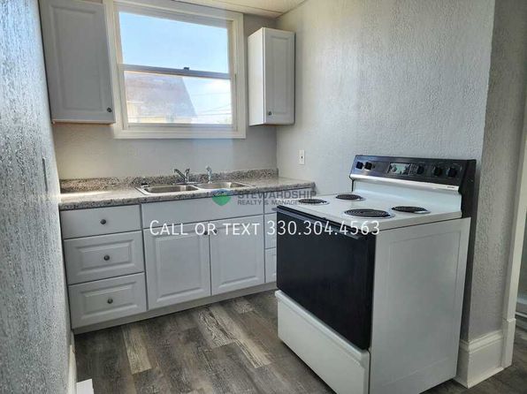 1103 Walnut Ave NE #1