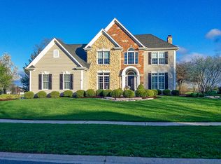 924 Pebble Beach Ct, Geneva, IL 60134