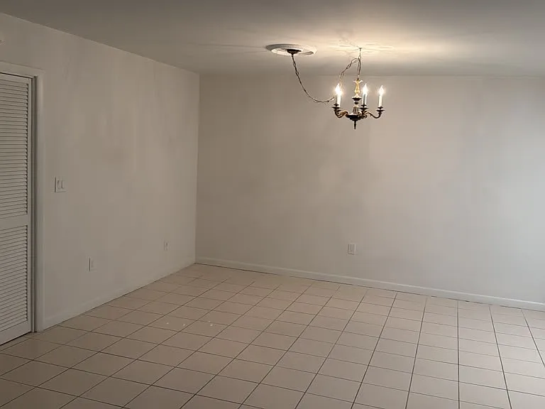1205 Mariposa Ave #402 — Photo 9
