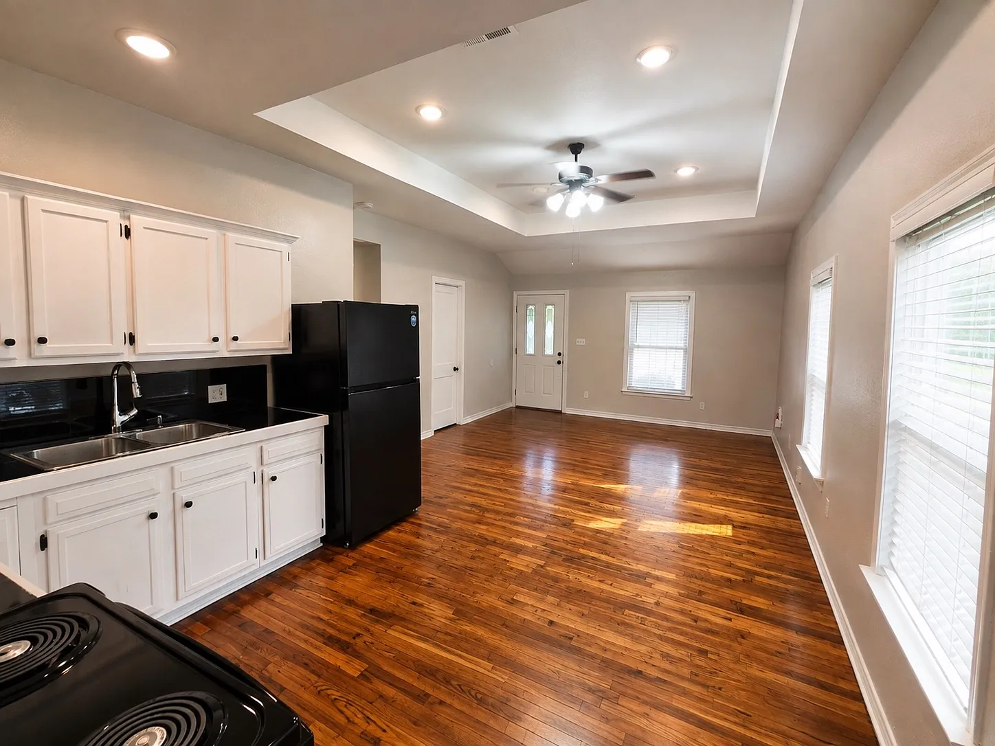 701 W North Ave — Photo 4