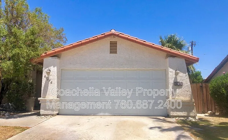 3 bed, 2.0 bath, 1652 sqft, $1,995 — Photo 2