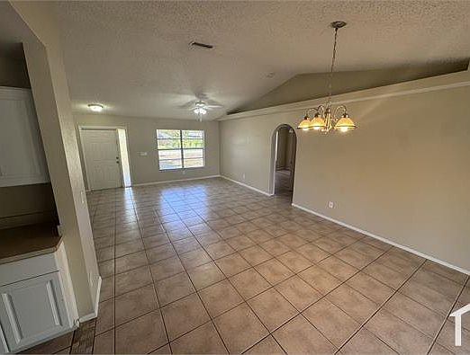 5th image of 1109 SE 6th Ter