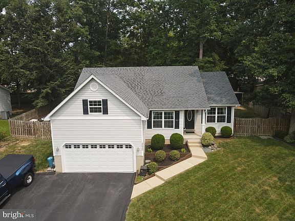 2nd image of 35949 Army Navy Dr