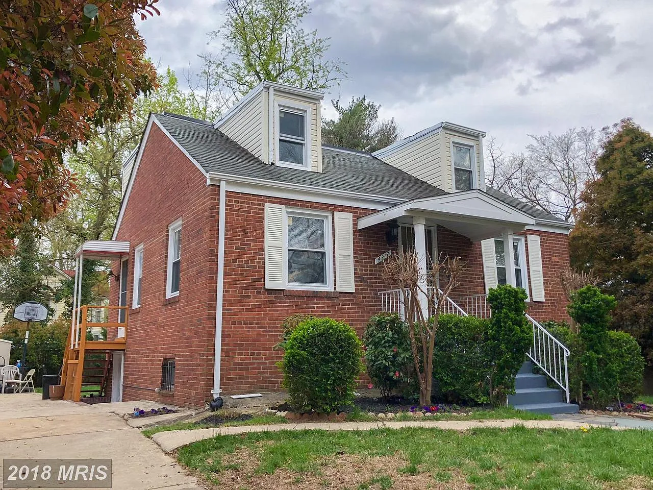 4317 39th Pl photo 1