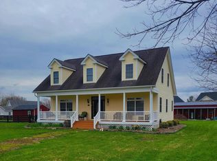6 S Locust St, Lovettsville, VA