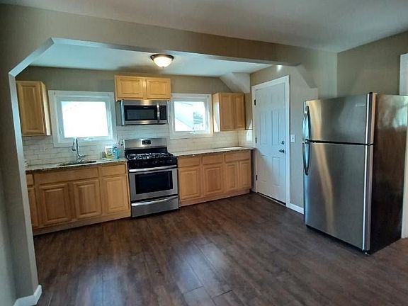 2nd image of 191 Brookdale Ave
