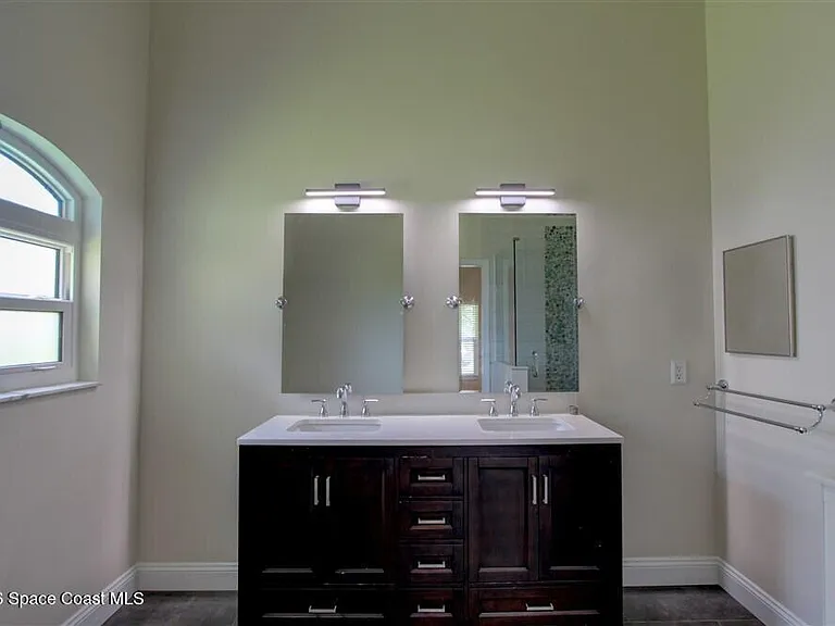 1899 Crane Creek Blvd — Photo 10
