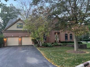 625 N Gelden Ln, Lindenhurst, IL 60046