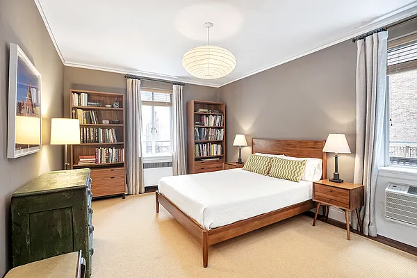 Sold by Bank Neary | media 16