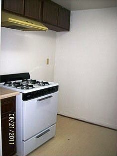 2nd image of 1005 S Grand Ave APT 109