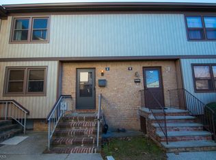 9 Highview Dr, Woodbridge, NJ 07095