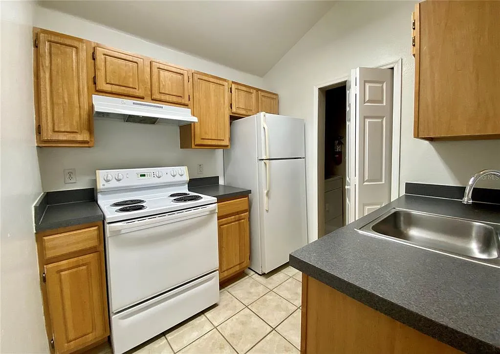 1 bed, 1.0 bath, 658 sqft, $1,400 — Photo 4