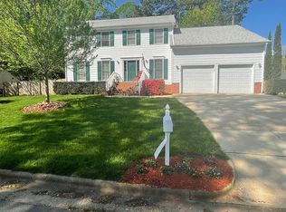 100 Airlie Ct, Cary, NC 27513