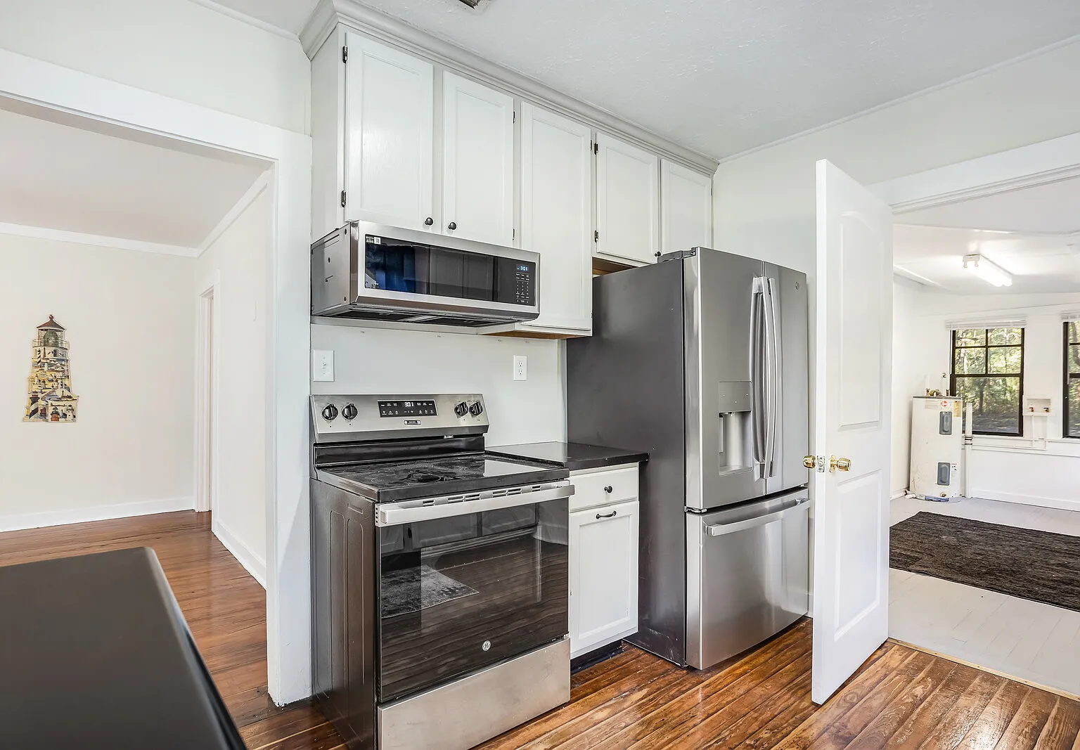 4 bed, 1417 sqft, $1,795 — Photo 3