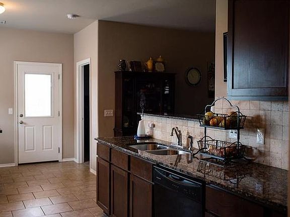 5th image of 2912 Thompson Farm Ln