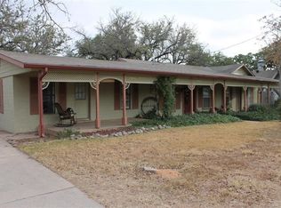 307 Ross Ave, Glen Rose, TX 76043