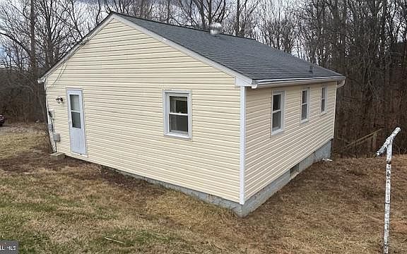 2nd image of 4211 S Hunter Rd