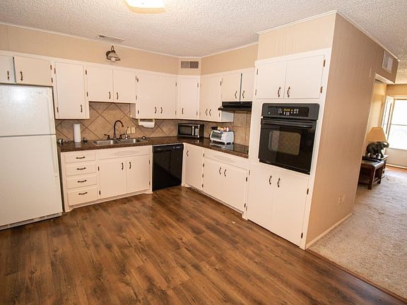 4th image of 1420 Cherry Blossom Dr
