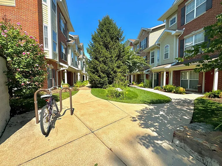 2638 McKnight Crossing Ct #2638 — Photo 27