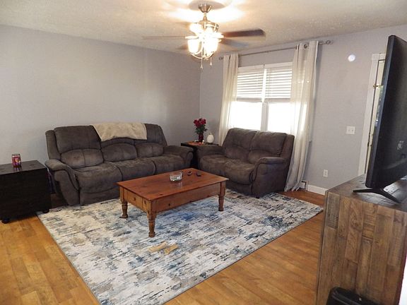 4th image of 123 Stonegate Dr