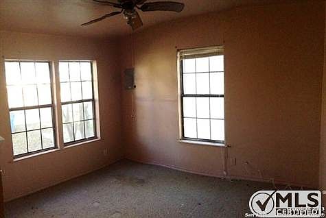 5th image of 242 Menefee Blvd